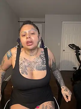 chicanachic13 online show from 10/03/25, 06:54