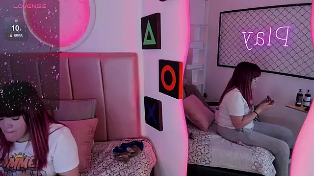 Snapshot of evaa_jones1 chatting on 09/24/25, 05:00 evaa jones1 online show from 09/24/25, 05:00