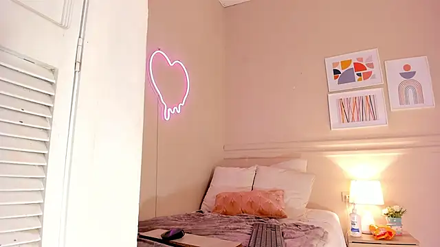  aleja x online show from 09/19/25, 06:41