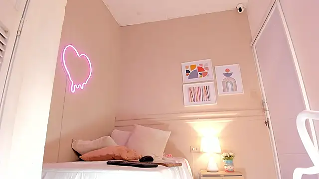  aleja x online show from 09/24/25, 11:35