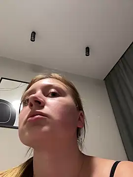 Snapshot of Babyy_Lynaa chatting on 10/03/25, 05:43 Babyy Lynaa online show from 10/03/25, 05:43