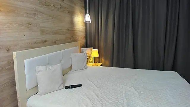 Snapshot of Babyy_Lynaa chatting on 10/15/25, 05:40 Babyy Lynaa online show from 10/15/25, 05:40