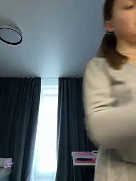 Snapshot of Babyy_Lynaa chatting on 10/19/25, 10:49 Babyy Lynaa online show from 10/19/25, 10:49