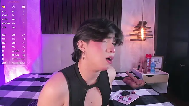 Creamy Angelo online show from 11/17/25, 08:36