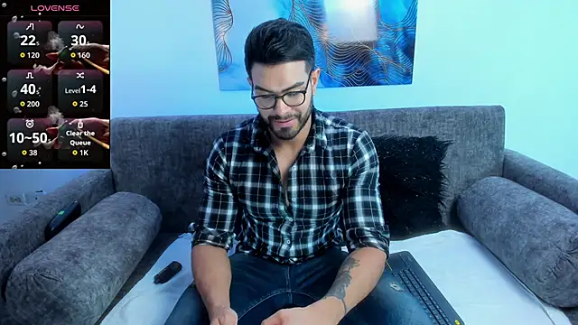 Snapshot of ZarekFox chatting on 10/13/25, 07:25 ZarekFox online show from 10/13/25, 07:25