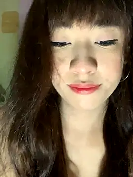 Snapshot of SassyLaurier chatting on 10/26/25, 08:04 SassyLaurier online show from 10/26/25, 08:04