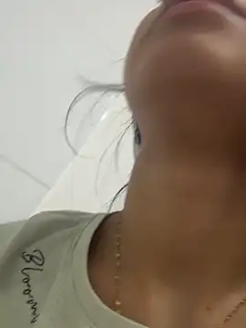 Victoria alson online show from 10/16/25, 03:02