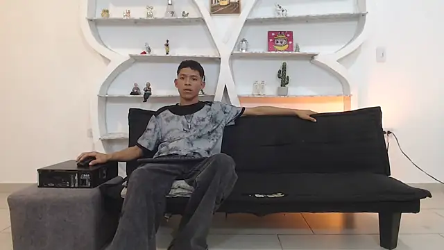 BEAUTY BOYS1 online show from 11/22/25, 07:07