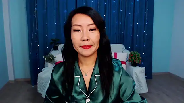 LiaPak online show from 10/03/25, 01:02