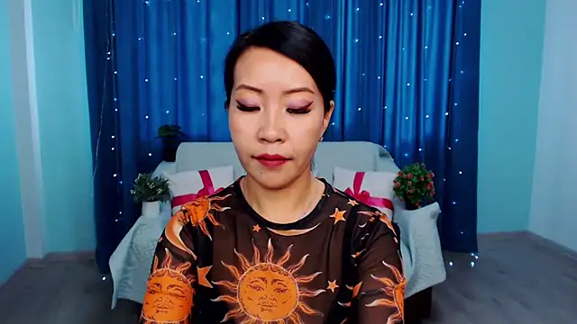 LiaPak online show from 10/08/25, 01:14