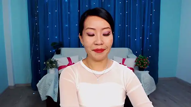 LiaPak online show from 10/21/25, 01:06