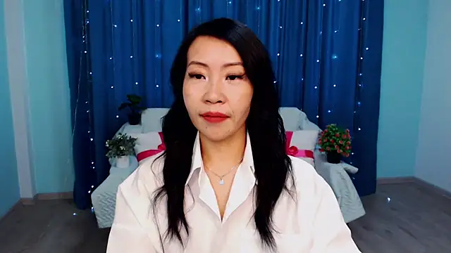 LiaPak online show from 10/23/25, 01:05