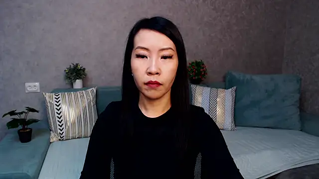 LiaPak online show from 11/13/25, 01:04