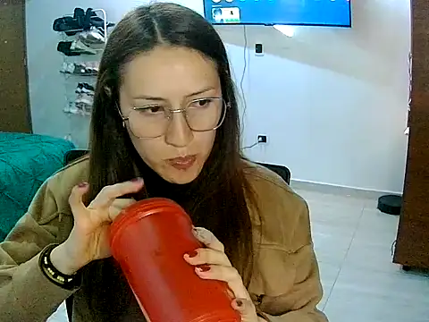 ShantallMadisson online show from 09/09/25, 08:52