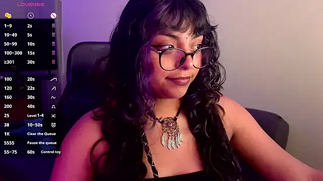 Kirmy mi online show from 10/15/25, 02:39