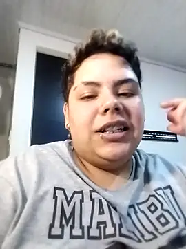 Snapshot of Hailey_Curvy chatting on 10/30/25, 01:07 Hailey Curvy online show from 10/30/25, 01:07