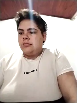 Snapshot of Hailey_Curvy chatting on 11/05/25, 10:43 Hailey Curvy online show from 11/05/25, 10:43