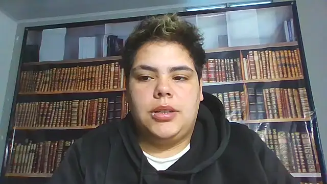 Snapshot of Hailey_Curvy chatting on 11/14/25, 11:09 Hailey Curvy online show from 11/14/25, 11:09