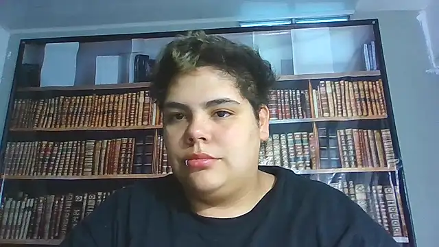 Snapshot of Hailey_Curvy chatting on 11/26/25, 11:00 Hailey Curvy online show from 11/26/25, 11:00