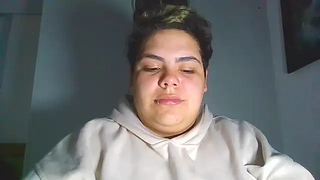 Snapshot of Hailey_Curvy chatting on 11/28/25, 09:12 Hailey Curvy online show from 11/28/25, 09:12