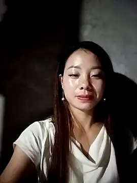 milo123-xx online show from 10/17/25, 12:19