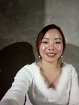 Snapshot of milo123-xx chatting on 12/21/25, 01:29 milo123-xx online show from 12/21/25, 01:29