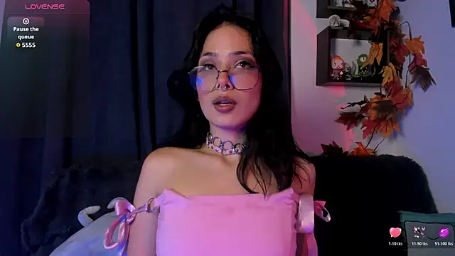 Snapshot of Seraphine_hell chatting on 05/05/26, 06:32 Seraphine hell online show from 05/05/26, 06:32