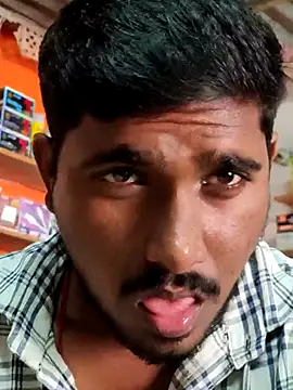 Snapshot of Markroco696 chatting on 11/25/25, 04:12 Markroco696 online show from 11/25/25, 04:12