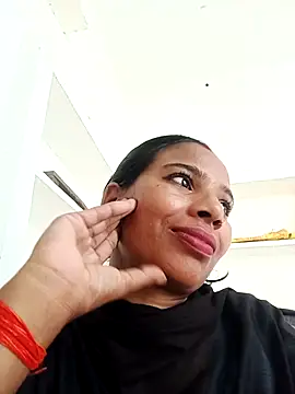 Rubi sarma online show from 09/28/25, 11:37