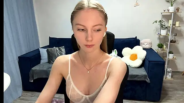 BrightAnnie online show from 10/01/25, 05:08