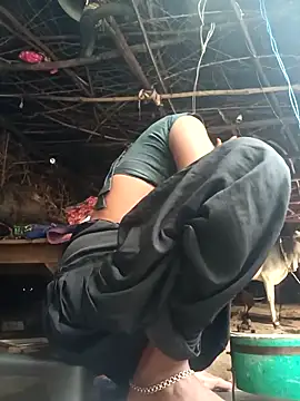 Snapshot of cute_diya_12 chatting on 11/24/25, 02:22 cute diya 12 online show from 11/24/25, 02:22