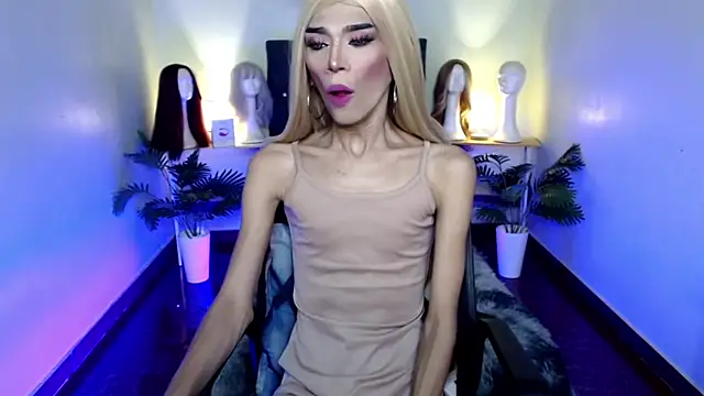 itsmeMonicaloove69 online show from 10/18/25, 07:53