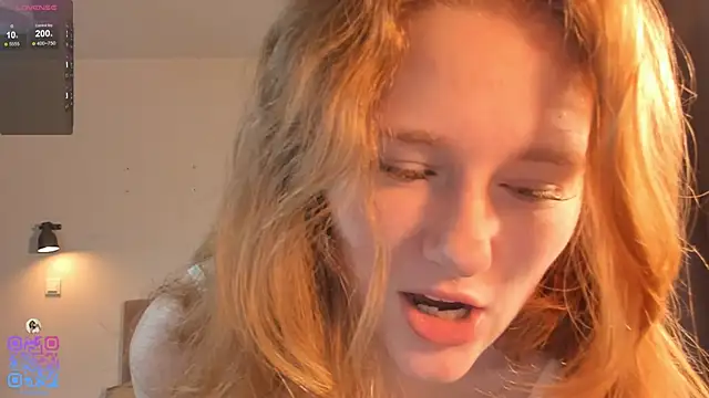 Snapshot of BreezeJam chatting on 10/16/25, 12:06 BreezeJam online show from 10/16/25, 12:06