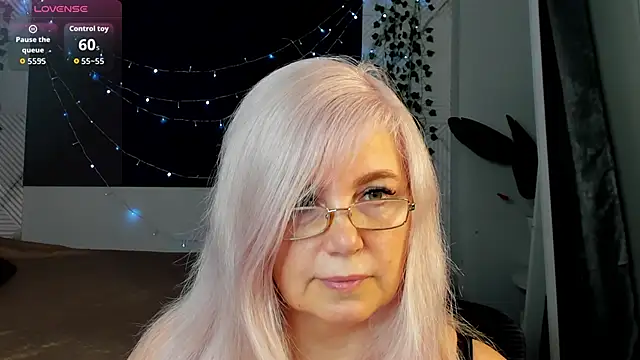 Hella Fabel online show from 05/08/26, 01:11