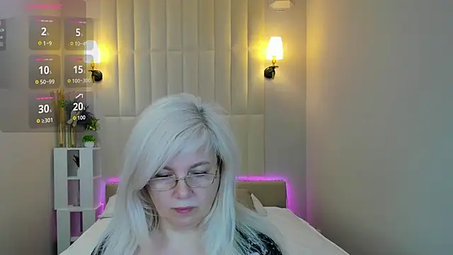 Hella Fabel online show from 06/08/26, 01:09