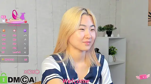 Snapshot of Aisi_18 chatting on 11/07/25, 09:31 Aisi 18 online show from 11/07/25, 09:31