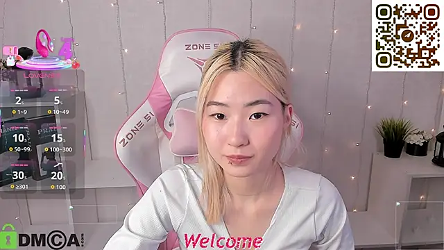 Snapshot of Aisi_18 chatting on 11/18/25, 08:41 Aisi 18 online show from 11/18/25, 08:41