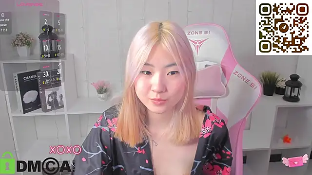 Snapshot of Aisi_18 chatting on 12/03/25, 12:51 Aisi 18 online show from 12/03/25, 12:51