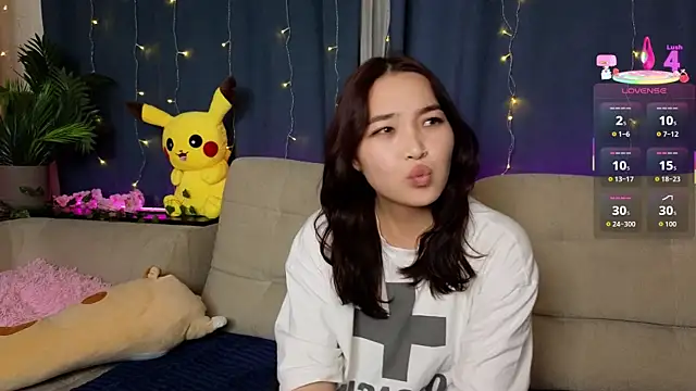 Snapshot of ColettaMejias chatting on 11/12/25, 08:41 ColettaMejias online show from 11/12/25, 08:41