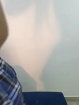 BrendaCrean online show from 10/31/25, 03:24