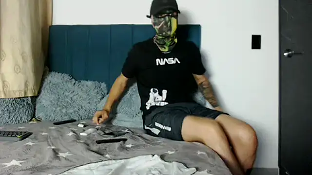 Warmteam777 online show from 09/10/25, 08:14