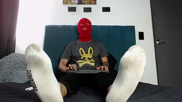 Warmteam777 online show from 09/30/25, 04:34