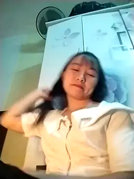   Sasulq   online show from 09/18/25, 03:58