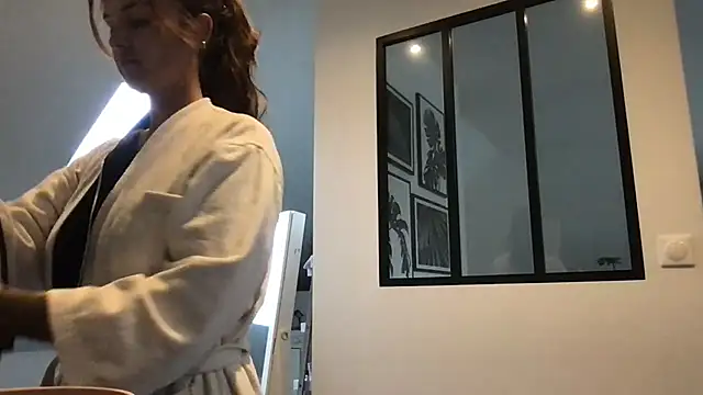 Snapshot of AmyStone__ chatting on 09/25/25, 07:23 AmyStone online show from 09/25/25, 07:23