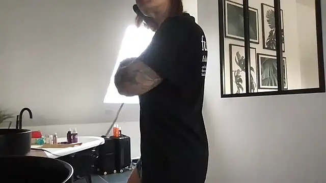 AmyStone   online show from 03/31/26, 08:48