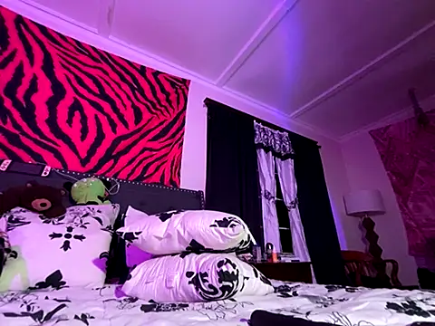 Snapshot of GoddessJemma chatting on 09/21/25, 11:39 GoddessJemma online show from 09/21/25, 11:39