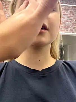 Sky Cutie online show from 10/04/25, 05:05