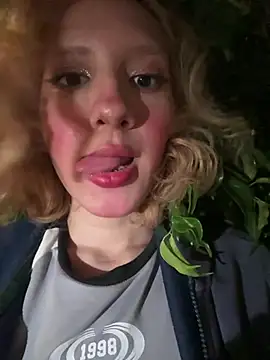 SweetBunnyGF online show from 05/13/26, 12:19