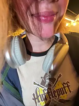 SweetBunnyGF online show from 05/25/26, 01:00