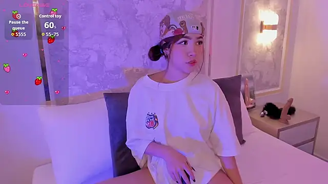 doll eyees  online show from 11/08/25, 02:34